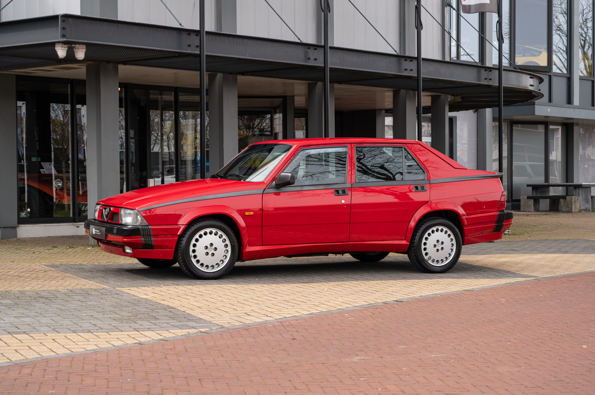Alfa Romeo 75 1.8 Turbo
