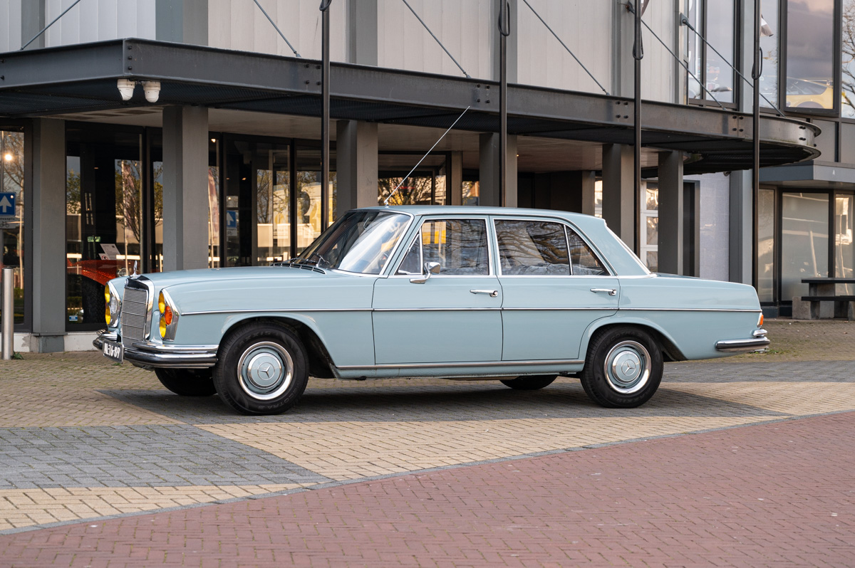 Mercedes-Benz S-Klasse 250 SE (W108)