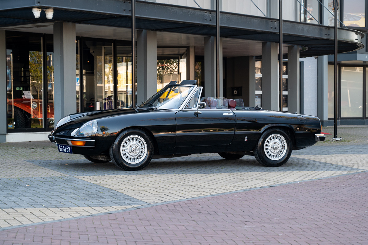 Alfa Romeo Spider 1978 verkocht door HooG Selections