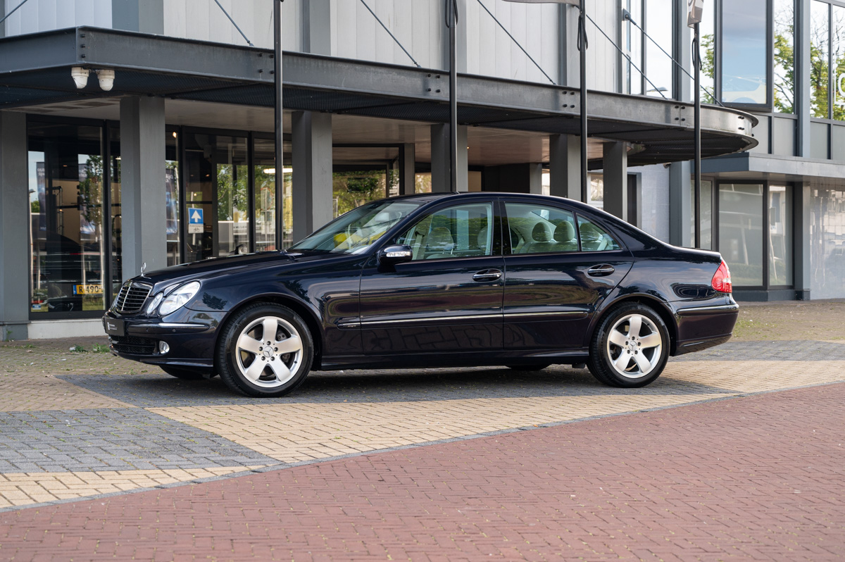 Mercedes-Benz E-Klasse 2003 verkocht door HooG Selections