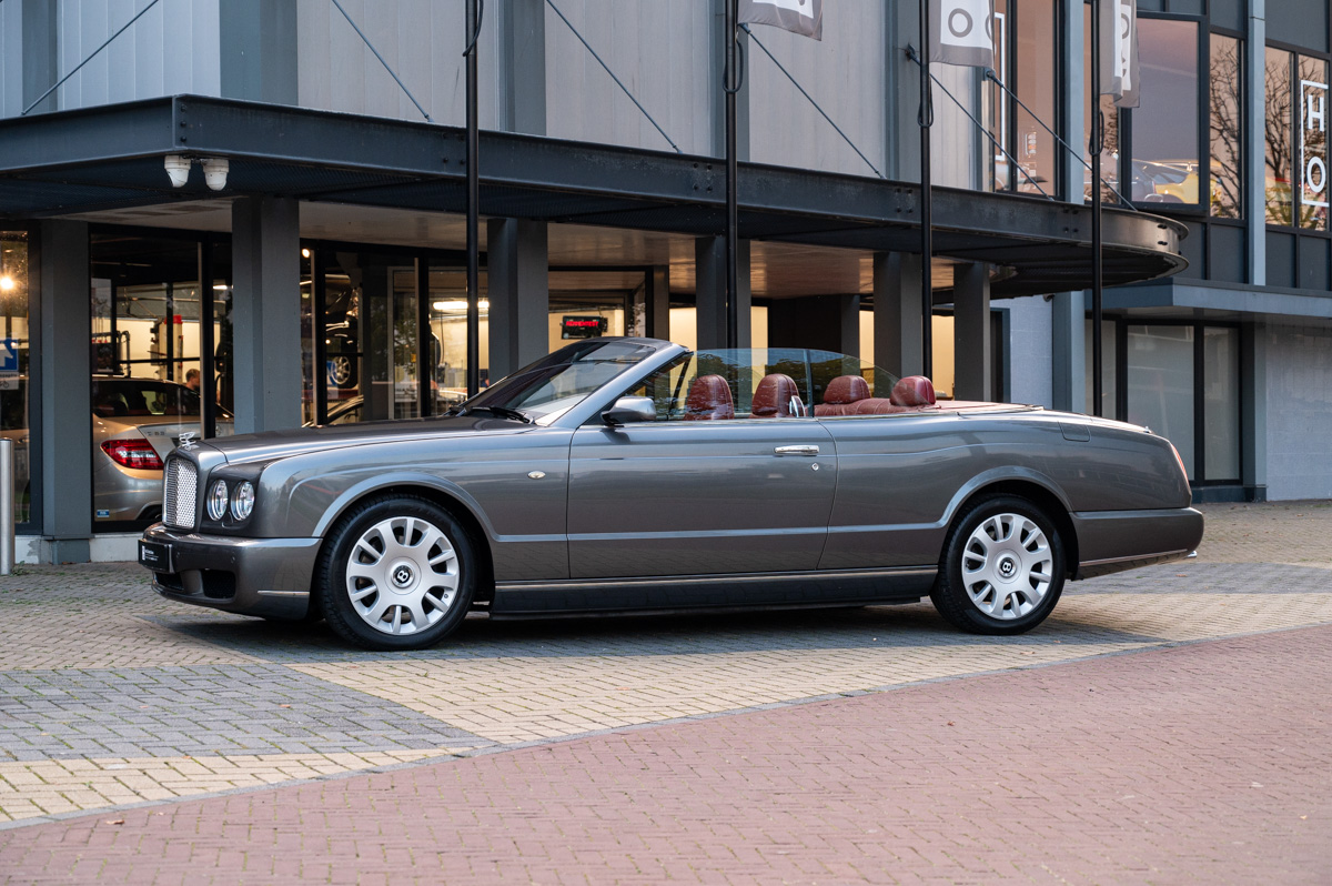 Bentley Azure 6.8 V8
