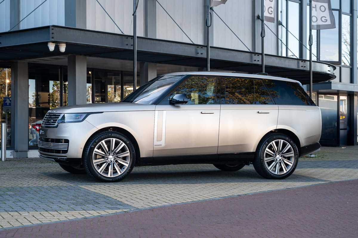 Land Rover Range Rover P530 First Edition SV