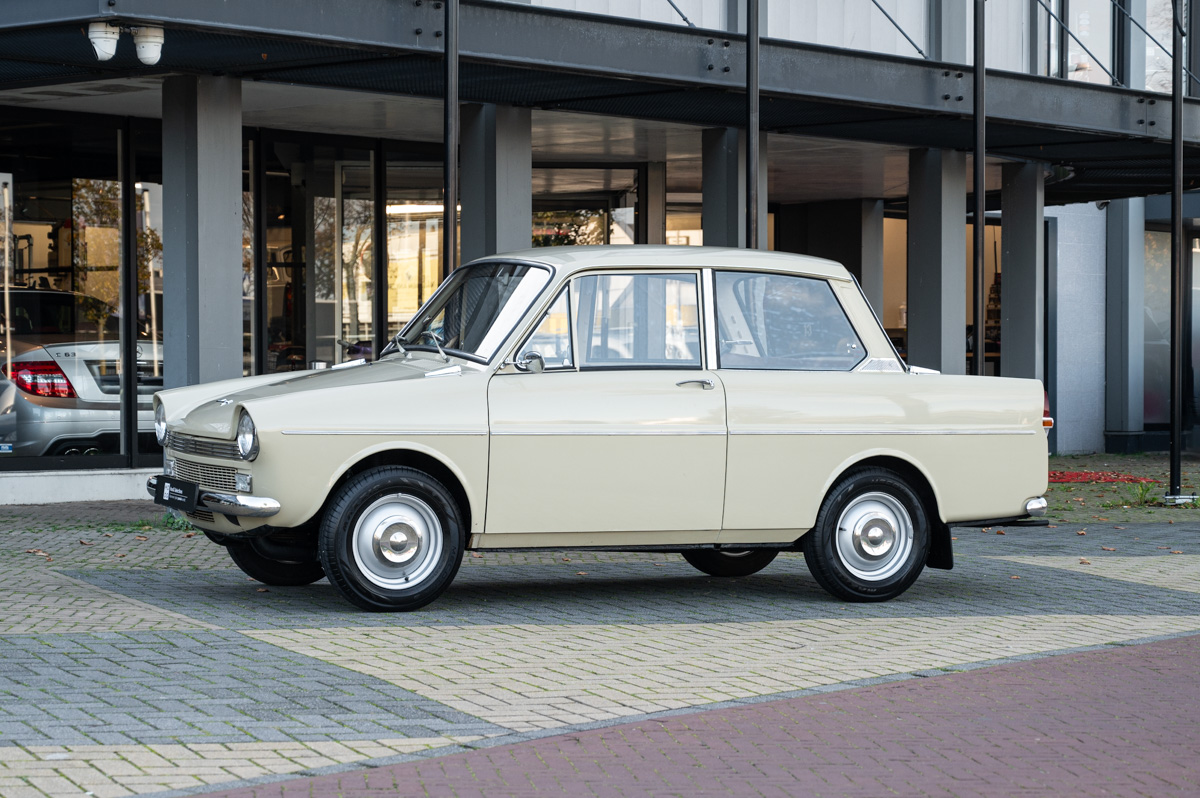 Daf 32, 1965 en el showroom de HooG Selections
