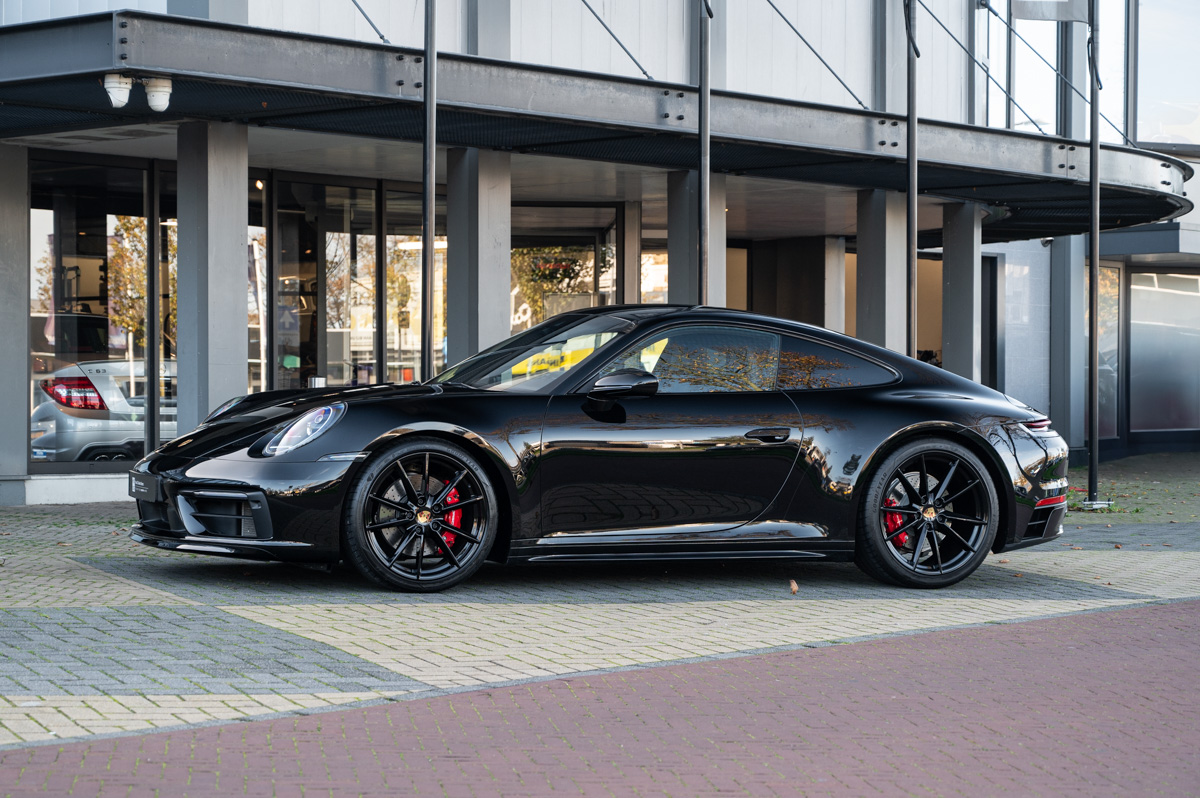 Porsche 911, 2020 in de showroom van HooG Selections