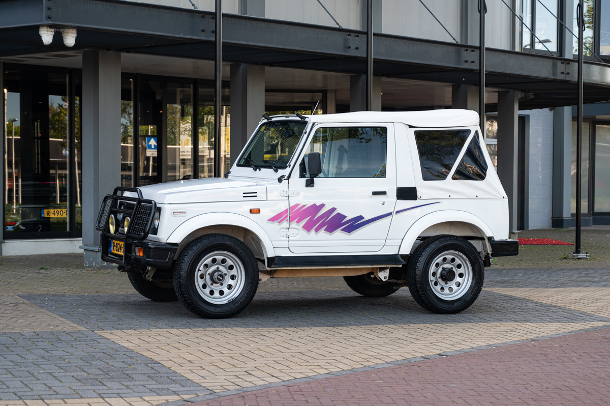 Suzuki Samurai 1996 verkocht door HooG Selections
