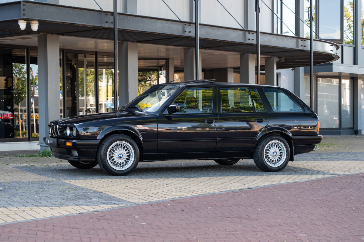 BMW 3-Serie 316i E30 Touring Design Edition