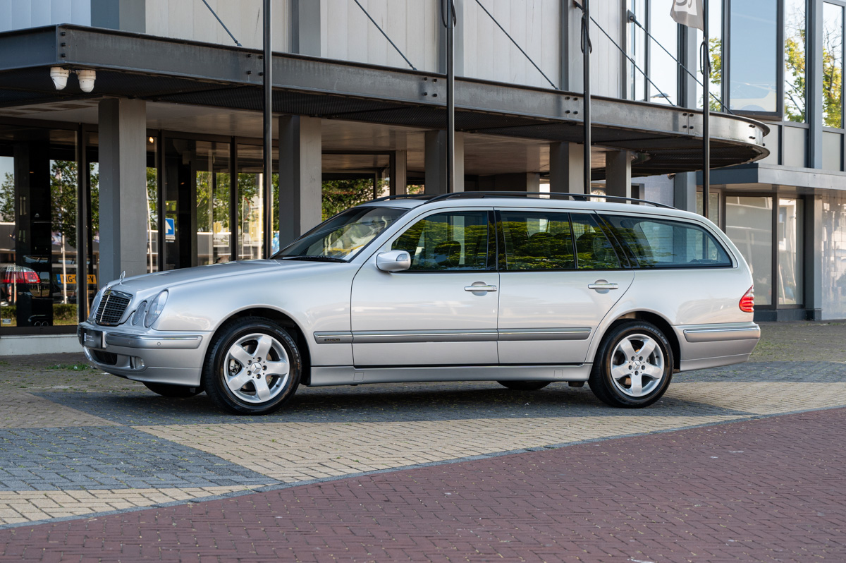 Mercedes-Benz E-Klasse 2000 verkocht door HooG Selections