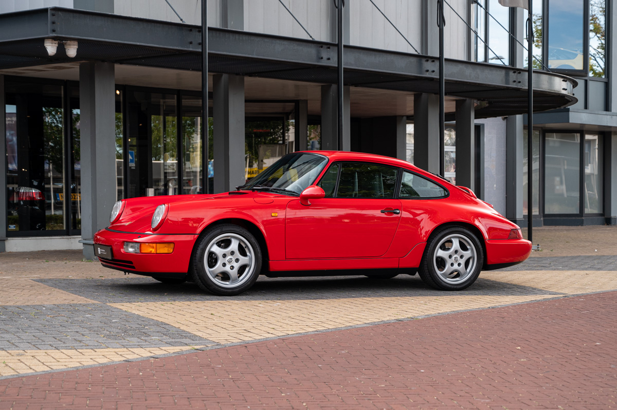 Porsche 911 964 Carrera 4
