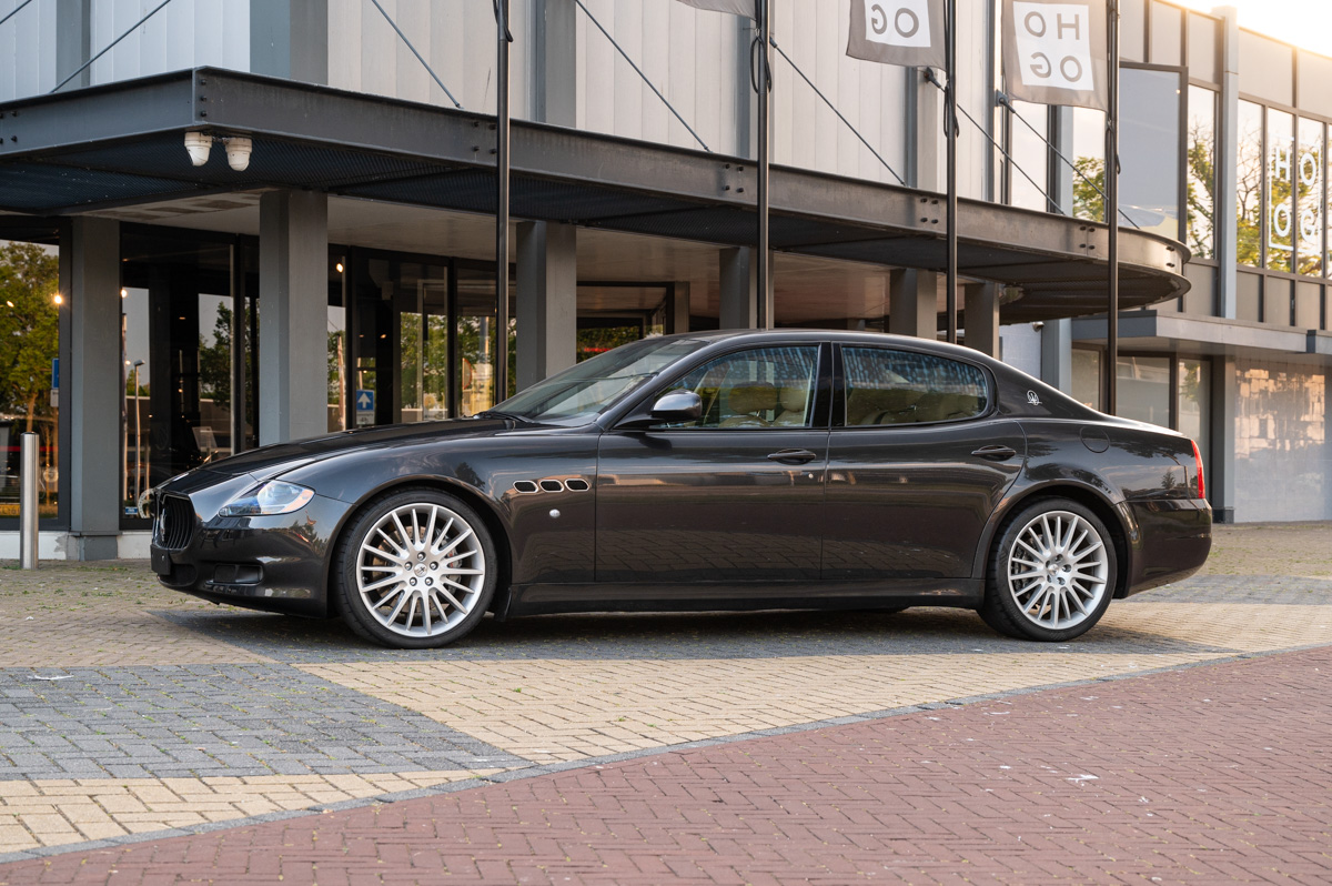 Maserati Quattroporte Sport GTS 4.7 V8