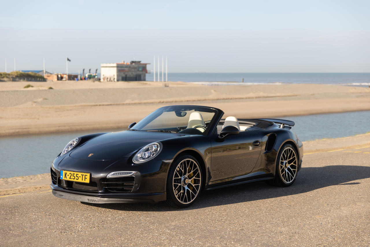 Porsche 911 verkocht door HooG Selections