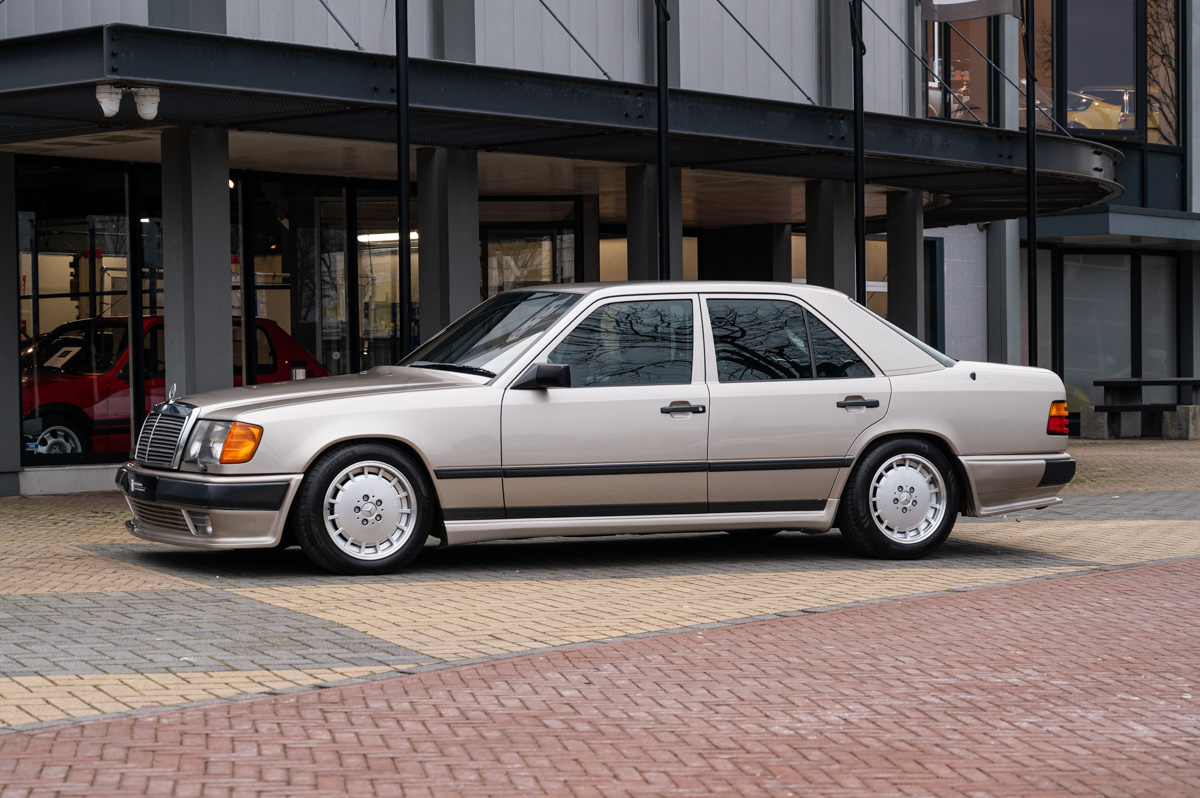 Mercedes-Benz E-Klasse 1986 te koop