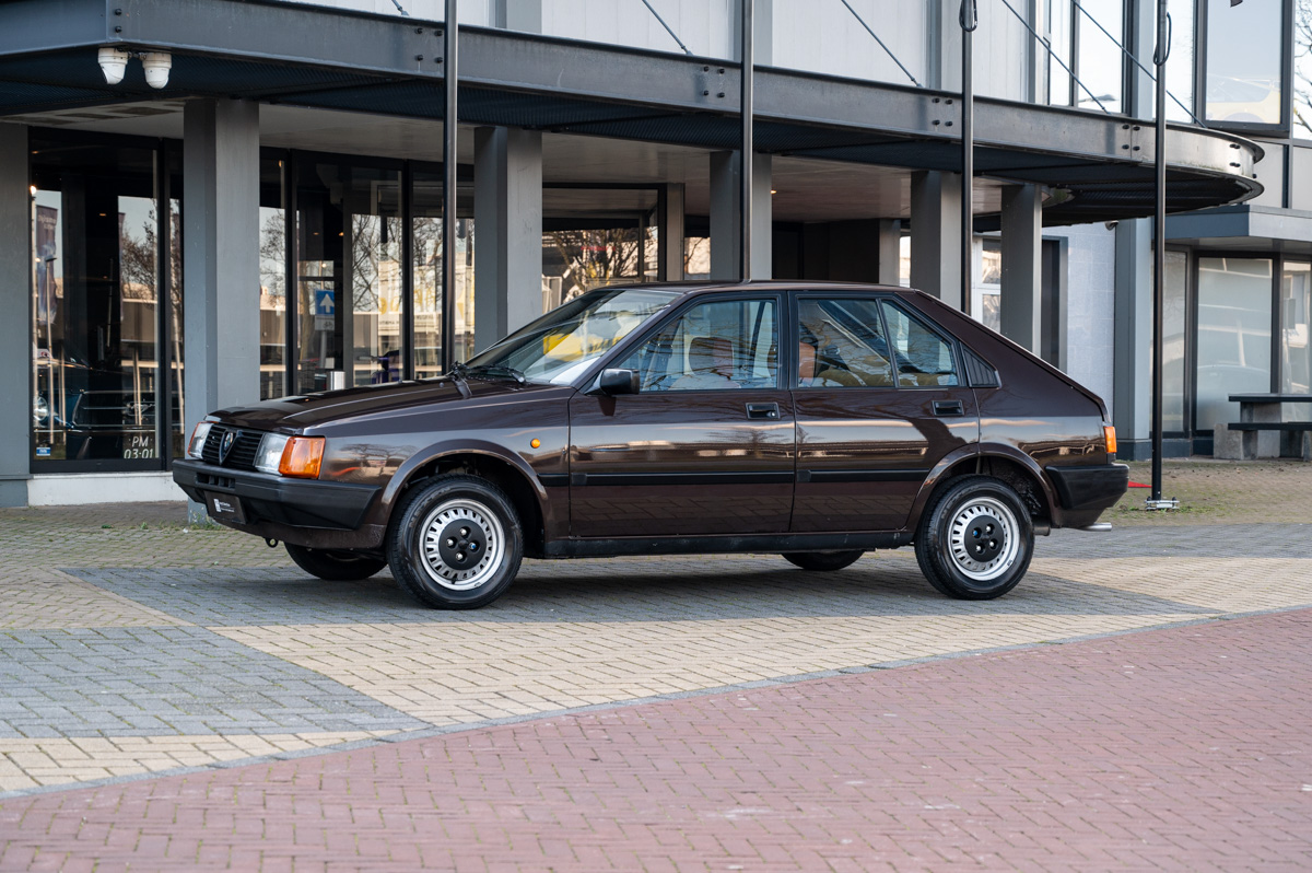 Alfa Romeo Arna 1984 verkocht door HooG Selections